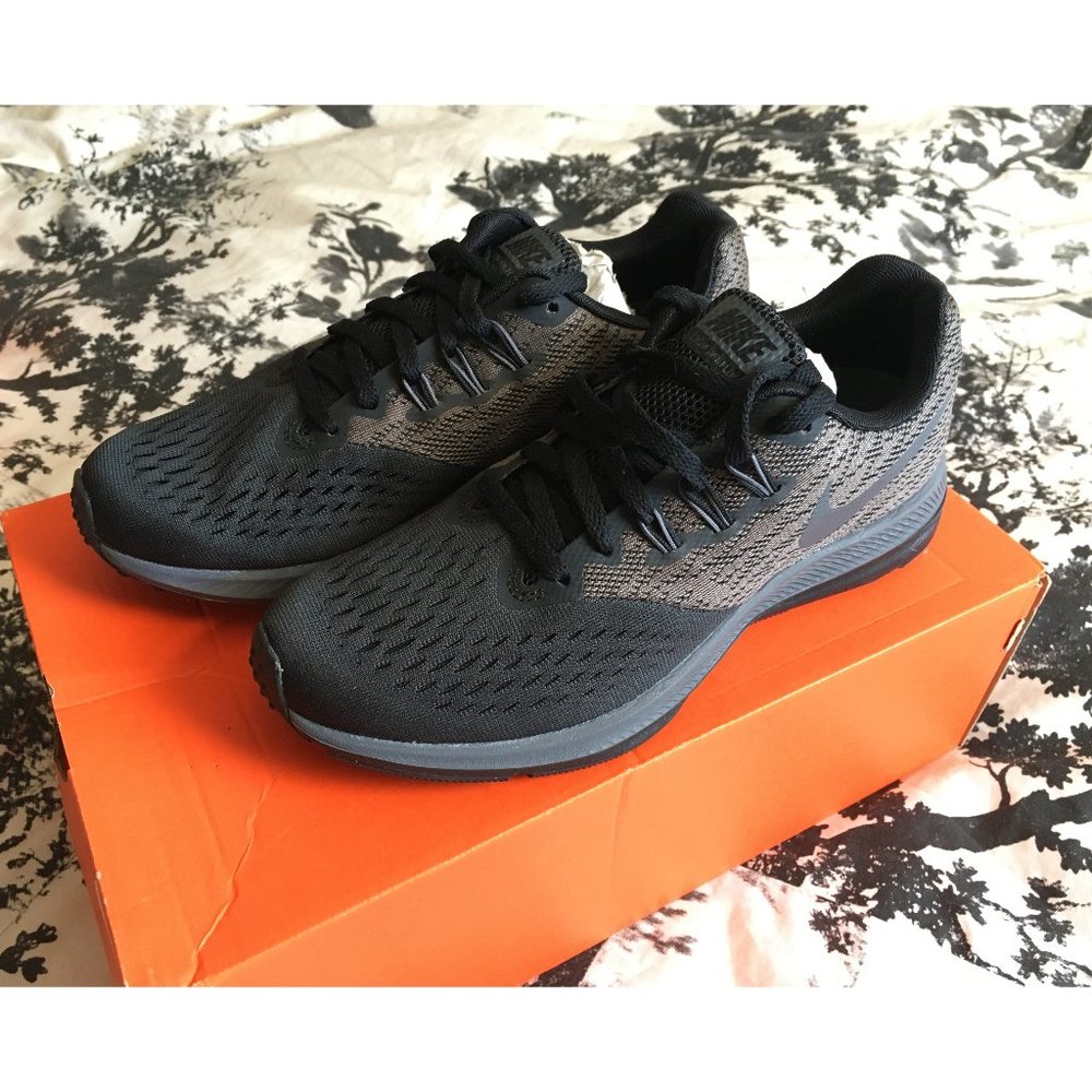 New Nike Zoom Winflo 4 Women's Running Shoe NWOT